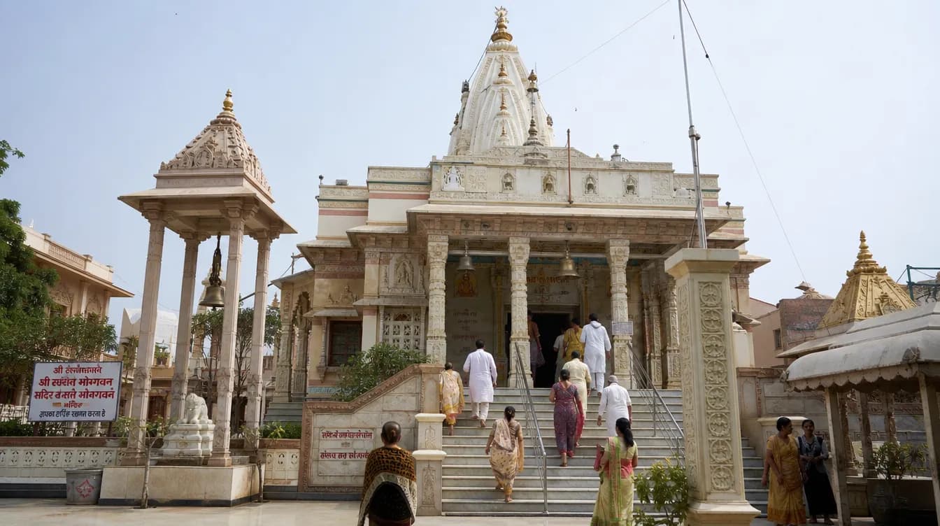 Shri Rishabhdev Digambar Jain Mandir Ayodhya - The magnificent 31-foot statue of Adinath at Badi Murti